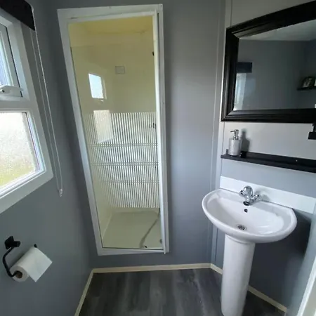 Sealands 29 - Ingoldmells, Pet Friendly, Bed Linen & Close To Fantasy Island - Meadow Lakes Caravan & Lodge Hire Exterior photo