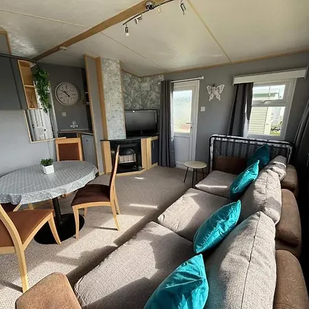 Sealands 29 - Ingoldmells, Pet Friendly, Bed Linen & Close To Fantasy Island - Meadow Lakes Caravan & Lodge Hire Exterior photo